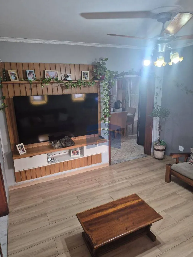 Casa, 4 quartos, 198 m² - Foto 3