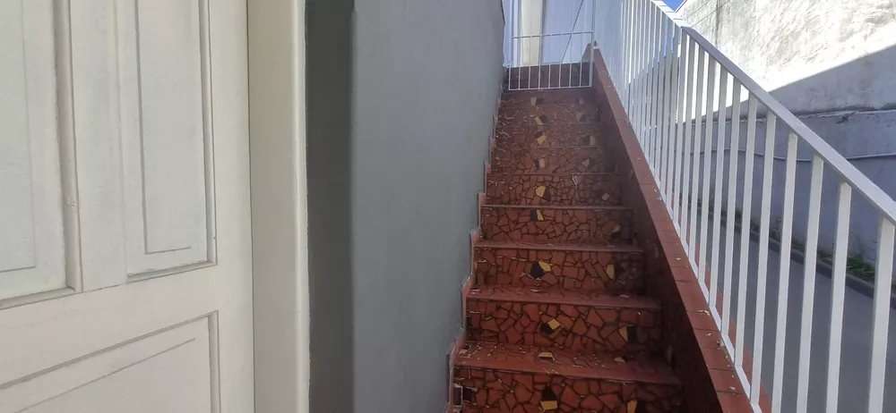 Casa à venda com 5 quartos, 191m² - Foto 3