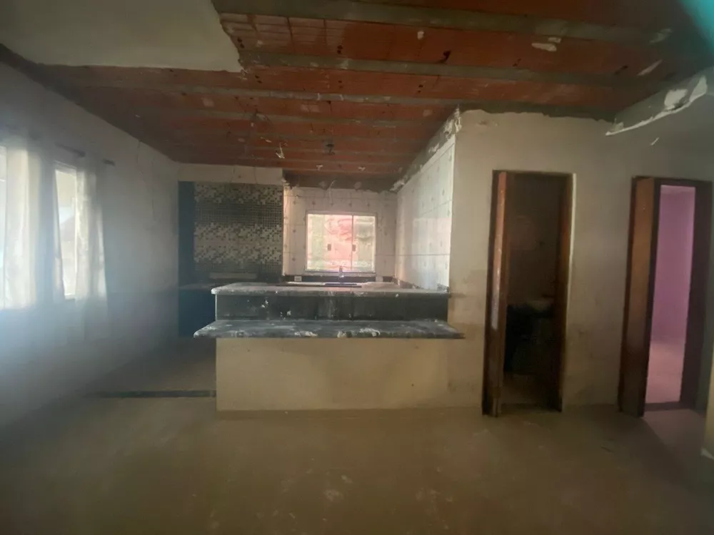 Sobrado à venda com 5 quartos, 270m² - Foto 2