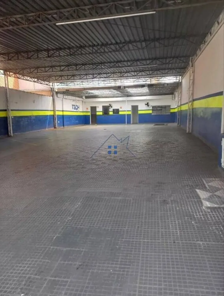 Prédio Inteiro, 300 m² - Foto 1