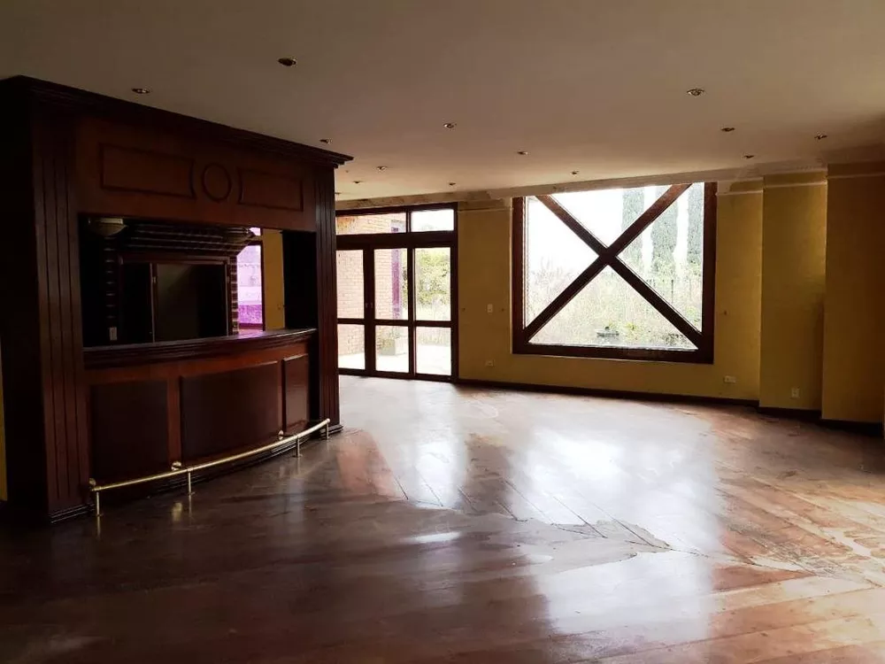 Sobrado à venda com 8 quartos, 527m² - Foto 2