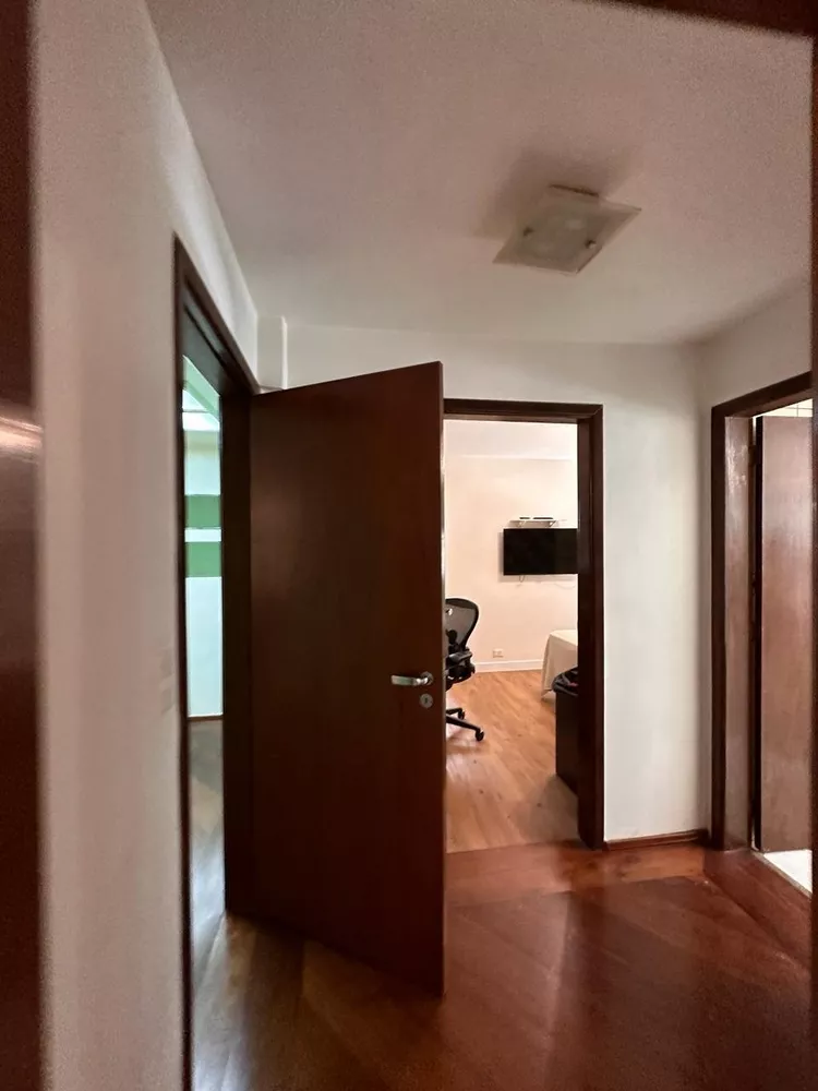 Apartamento à venda com 3 quartos, 144m² - Foto 8