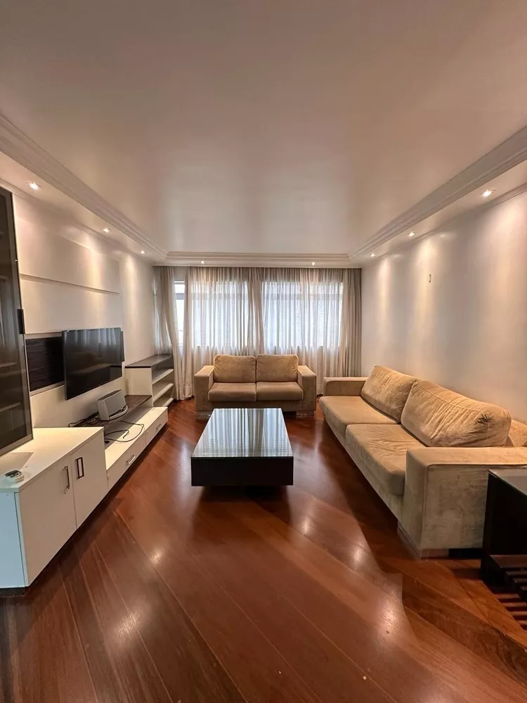 Apartamento à venda com 3 quartos, 144m² - Foto 2