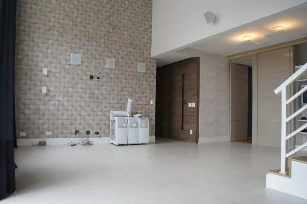 Apartamento à venda com 3 quartos, 184m² - Foto 2