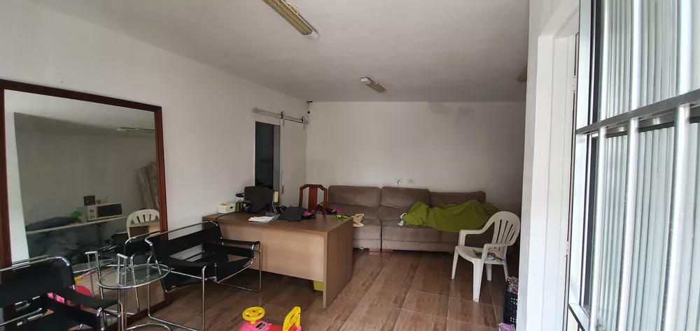 Casa à venda com 5 quartos, 250m² - Foto 4