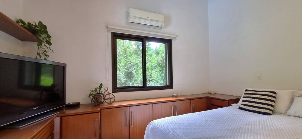 Casa à venda com 4 quartos, 448m² - Foto 1