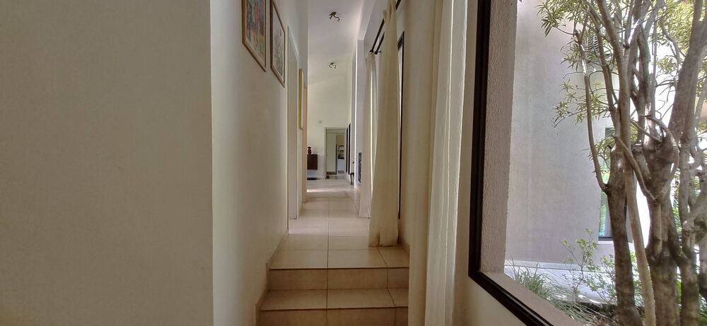 Casa à venda com 4 quartos, 448m² - Foto 2