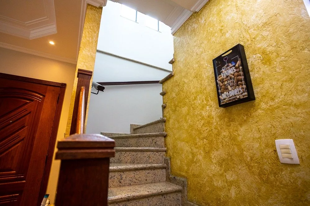 Sobrado, 5 quartos, 180 m² - Foto 2