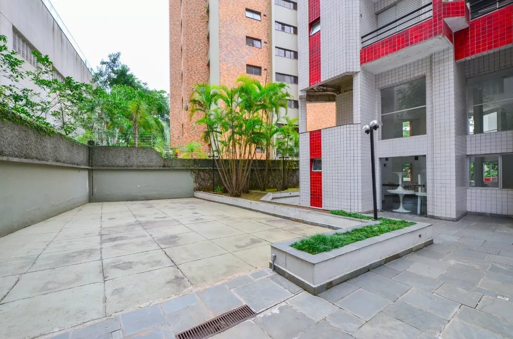 Apartamento à venda com 3 quartos, 137m² - Foto 27