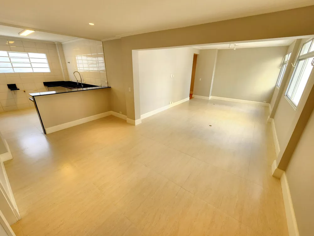 Apartamento à venda com 3 quartos, 165m² - Foto 1