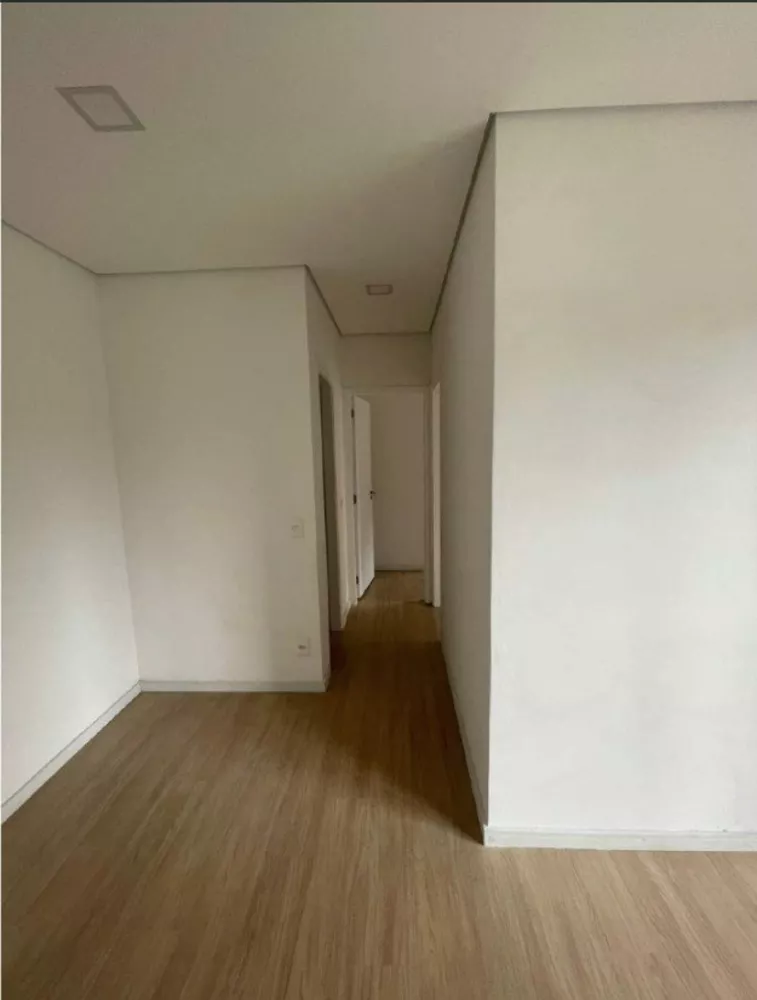 Apartamento à venda com 2 quartos, 61m² - Foto 2