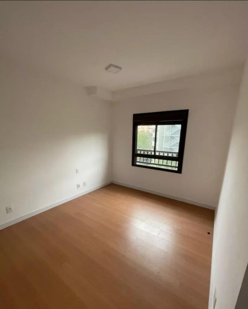 Apartamento à venda com 3 quartos, 121m² - Foto 4