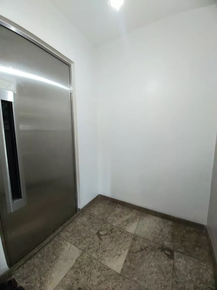 Apartamento à venda com 4 quartos, 266m² - Foto 4