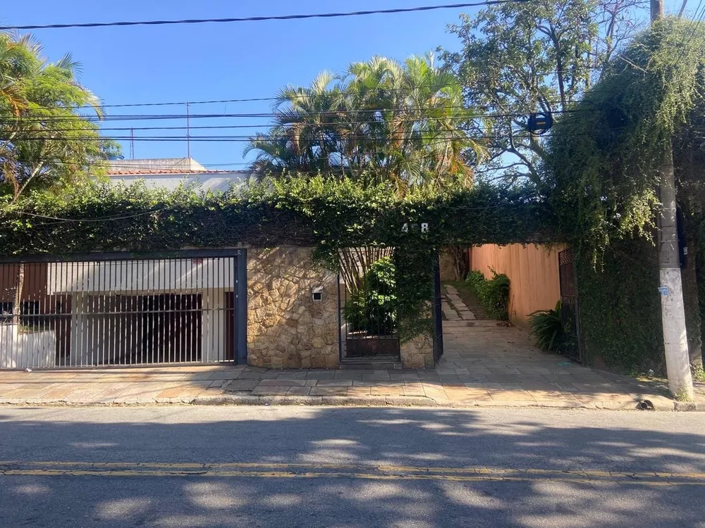 Sobrado à venda com 5 quartos, 704m² - Foto 1