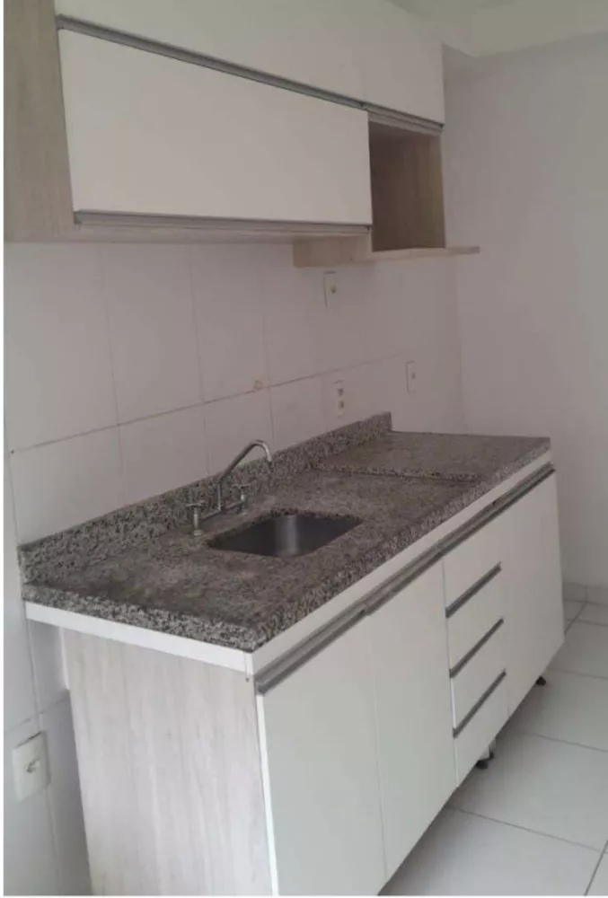 Apartamento à venda com 2 quartos, 60m² - Foto 2