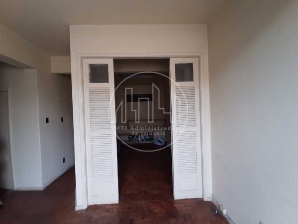 Apartamento à venda com 1 quarto, 43m² - Foto 3