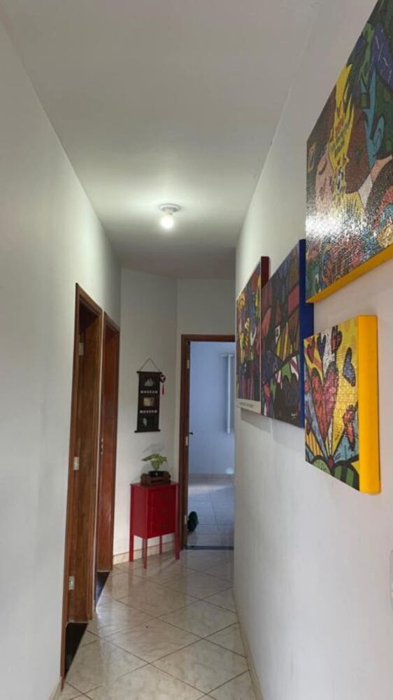 Casa à venda com 3 quartos, 250m² - Foto 4