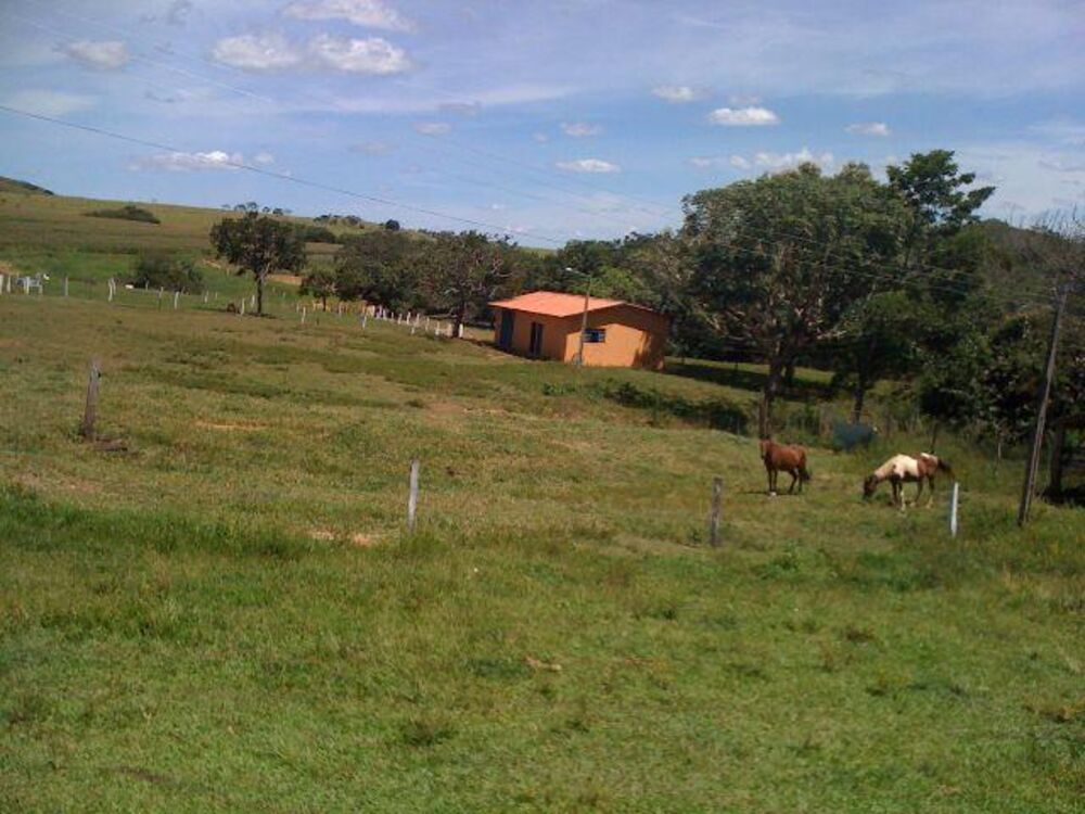 Fazenda à venda com 3 quartos, 68m² - Foto 2