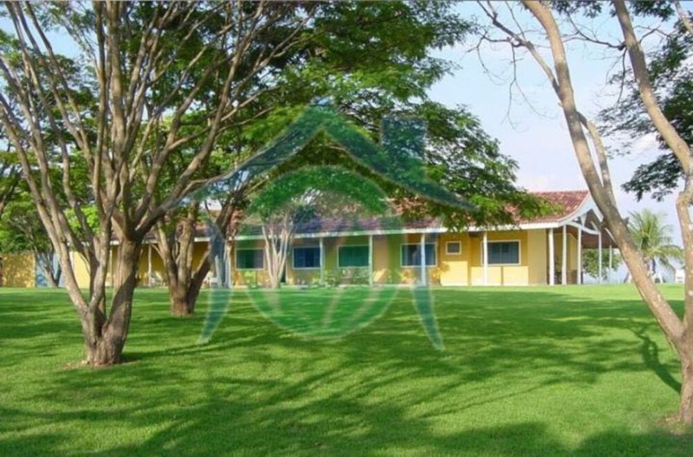 Fazenda à venda, 68000m² - Foto 1