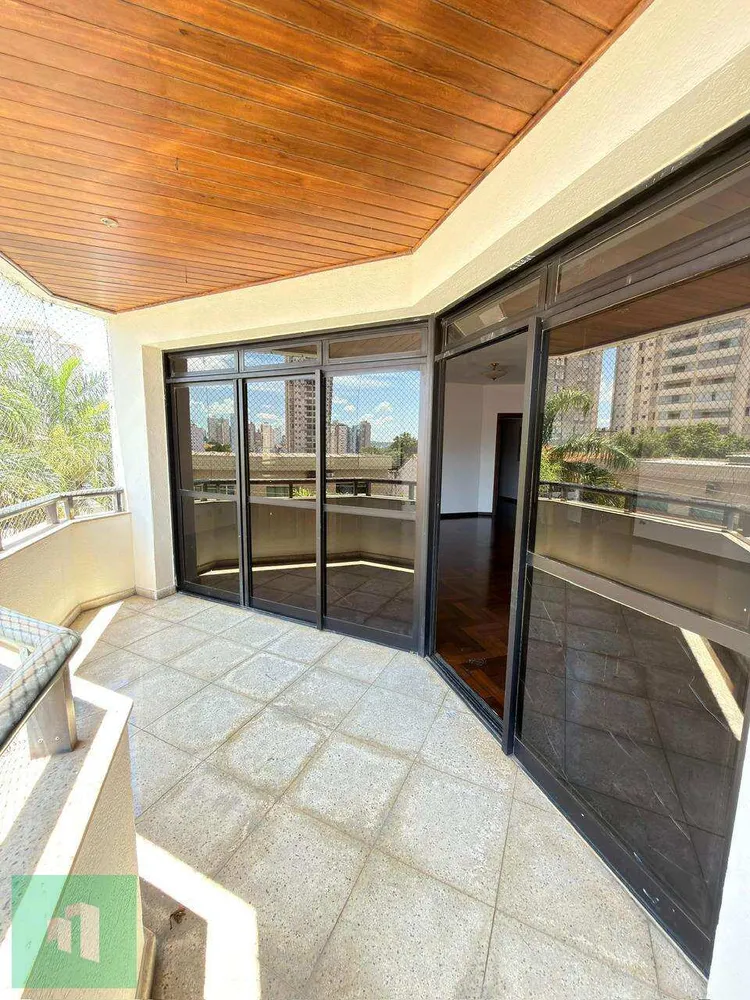 Apartamento, 3 quartos, 189 m² - Foto 1