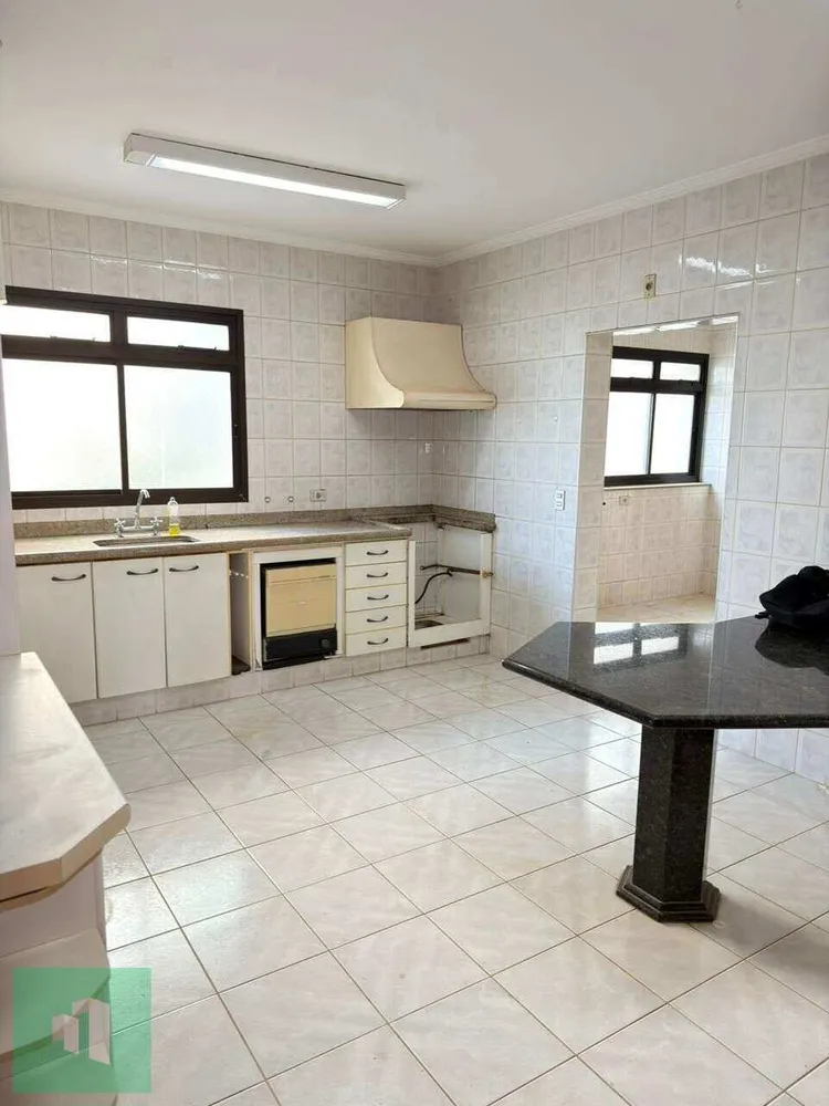 Apartamento, 3 quartos, 189 m² - Foto 11