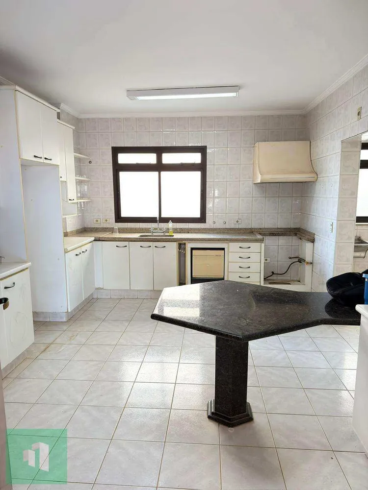 Apartamento, 3 quartos, 189 m² - Foto 4
