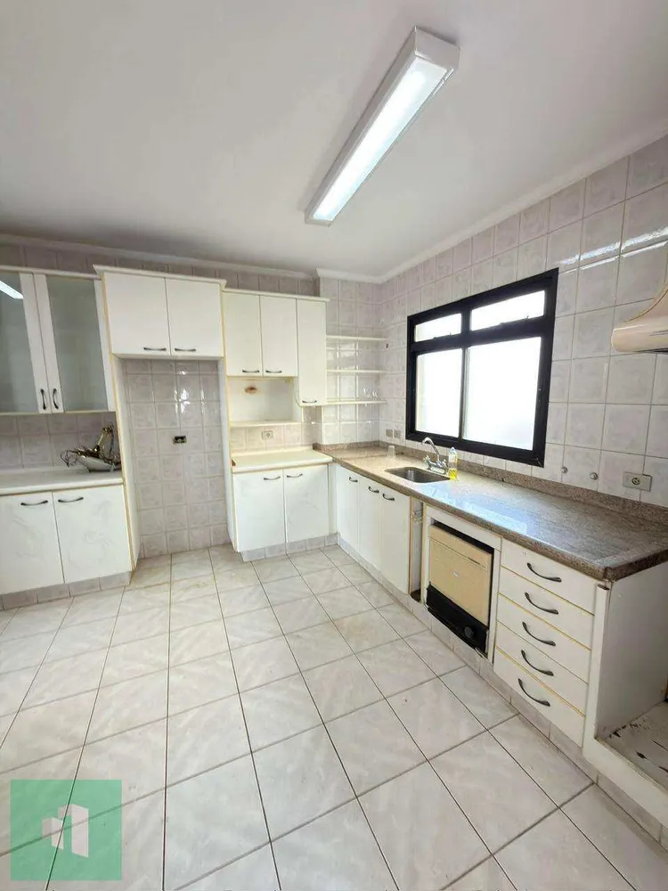 Apartamento, 3 quartos, 189 m² - Foto 2