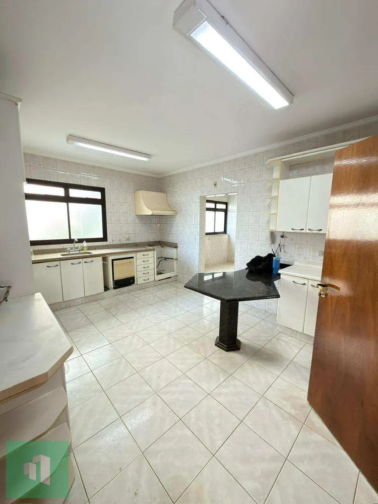 Apartamento, 3 quartos, 189 m² - Foto 10