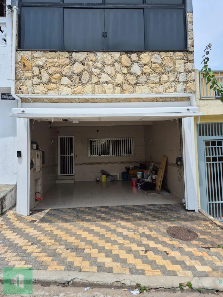 Sobrado, 3 quartos, 278 m² - Foto 2