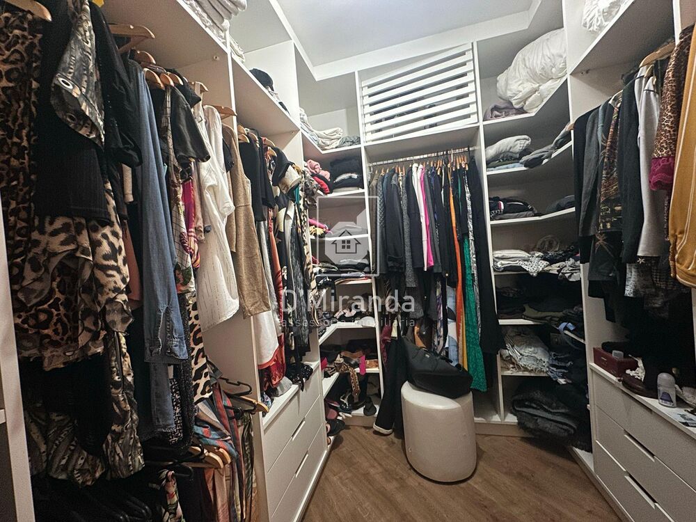 Sobrado à venda com 3 quartos, 168m² - Foto 1