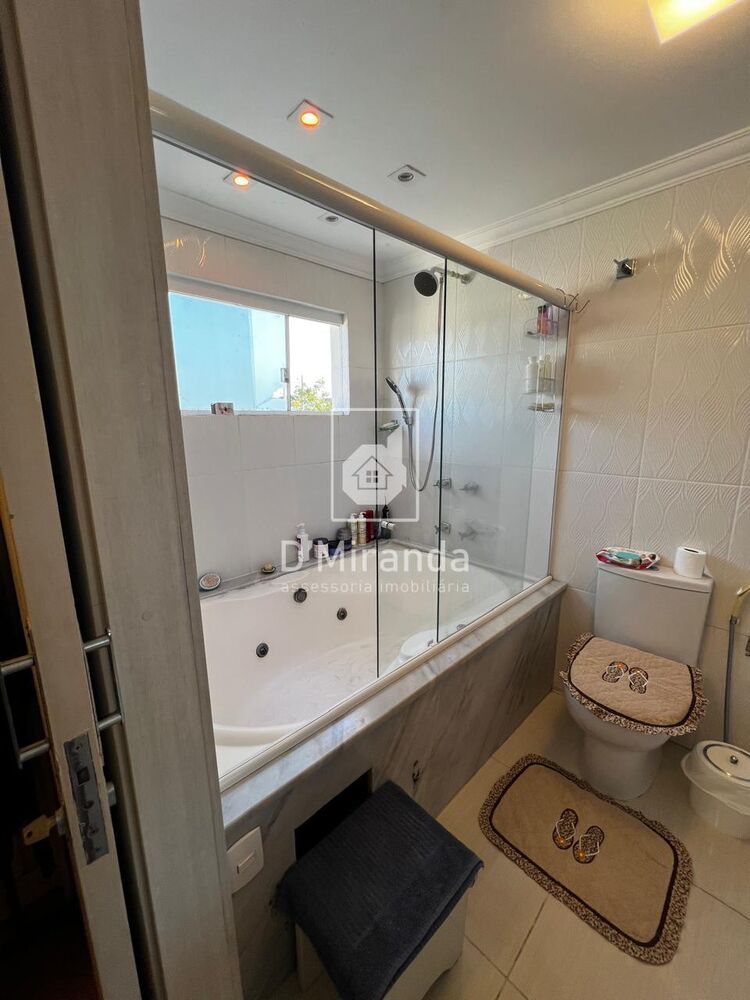 Sobrado à venda com 3 quartos, 320m² - Foto 2