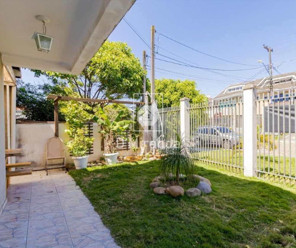 Sobrado à venda com 4 quartos, 289m² - Foto 1