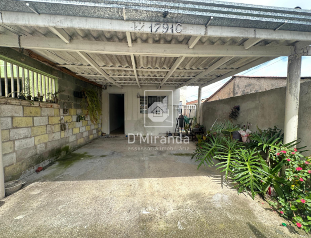 Casa à venda com 1 quarto, 50m² - Foto 2