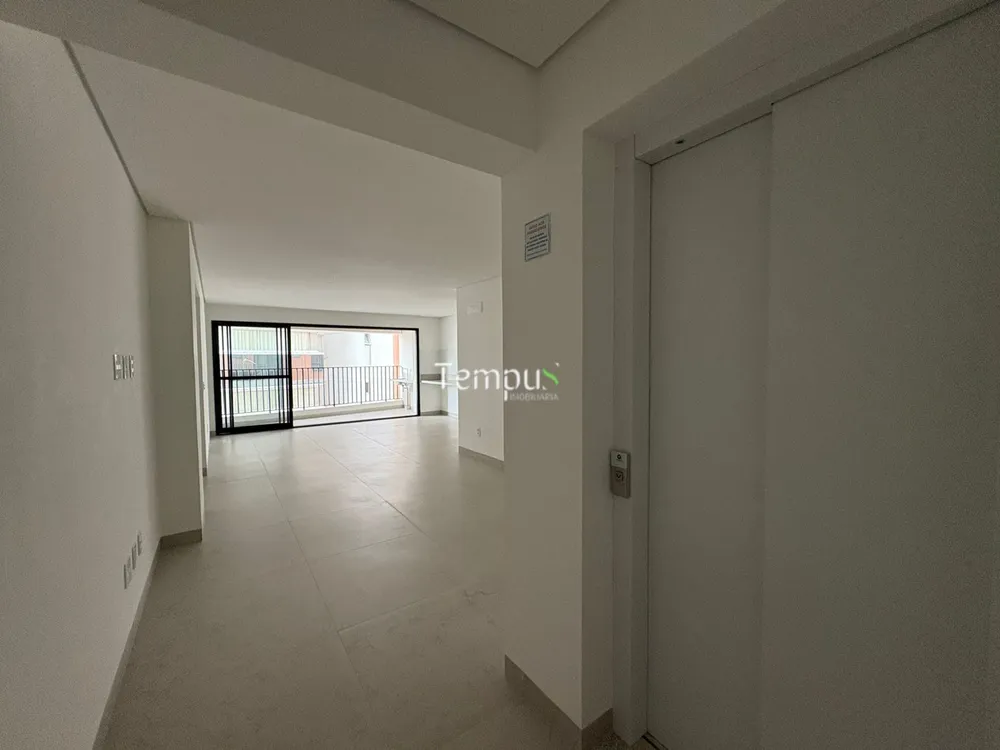 Apartamento, 3 quartos, 121 m² - Foto 2
