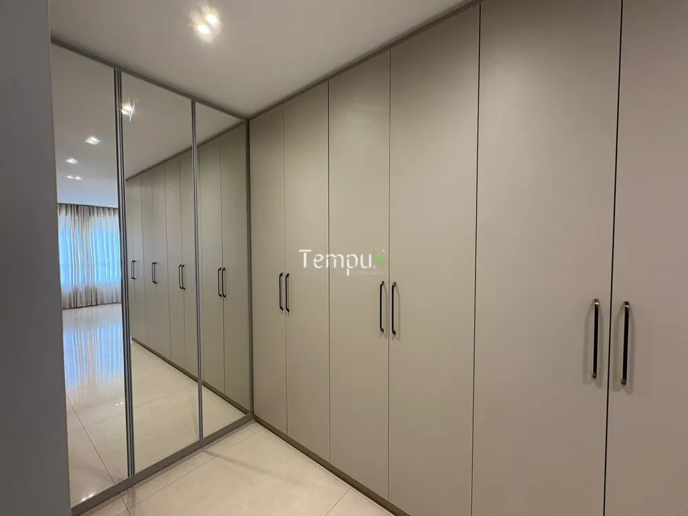 Apartamento, 3 quartos, 218 m² - Foto 2