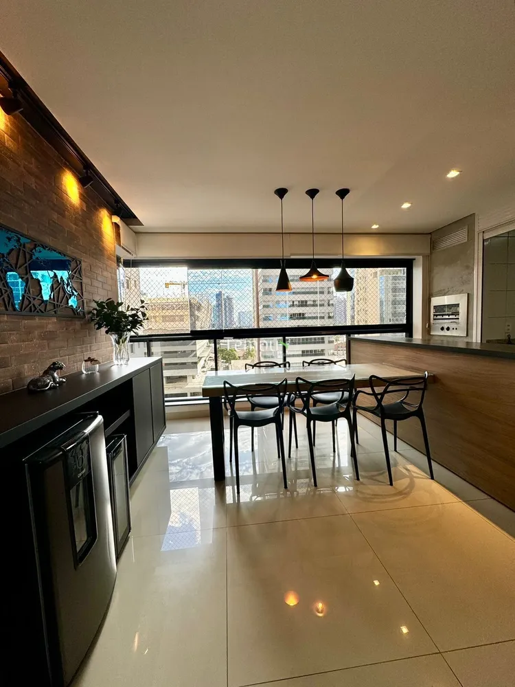 Apartamento, 3 quartos, 121 m² - Foto 1
