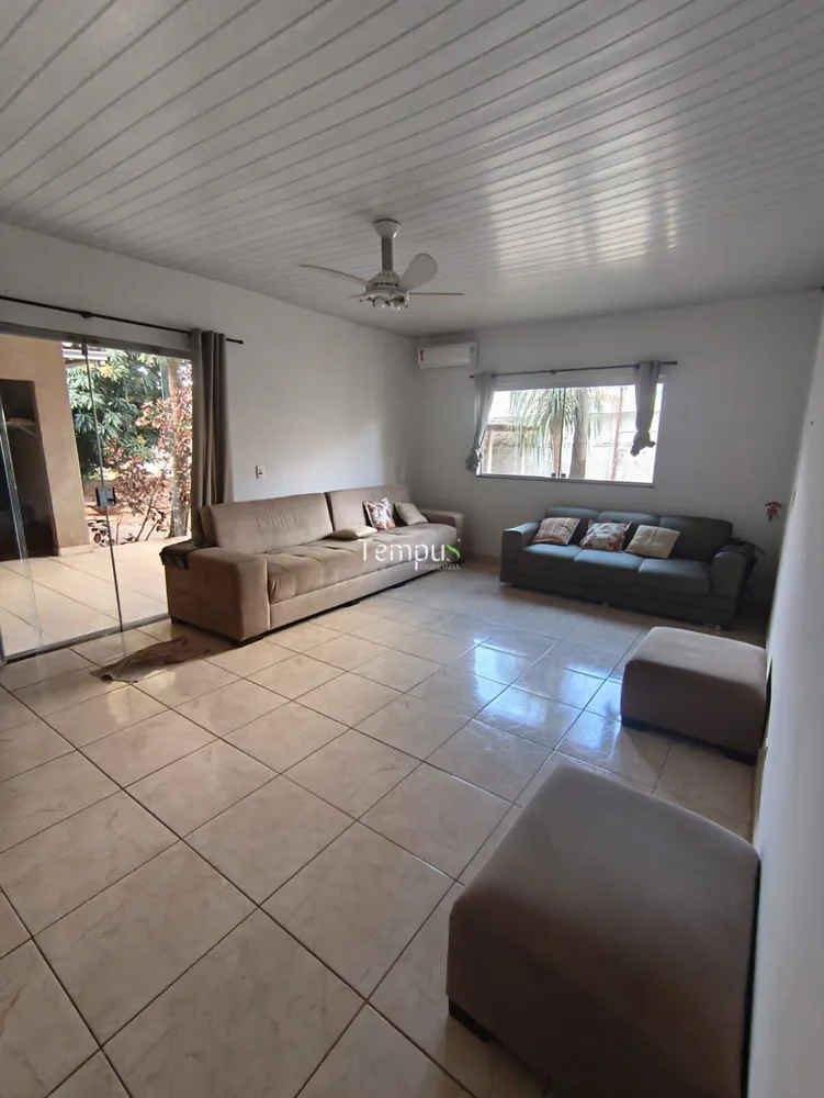 Chácara, 3 quartos, 2697 m² - Foto 2