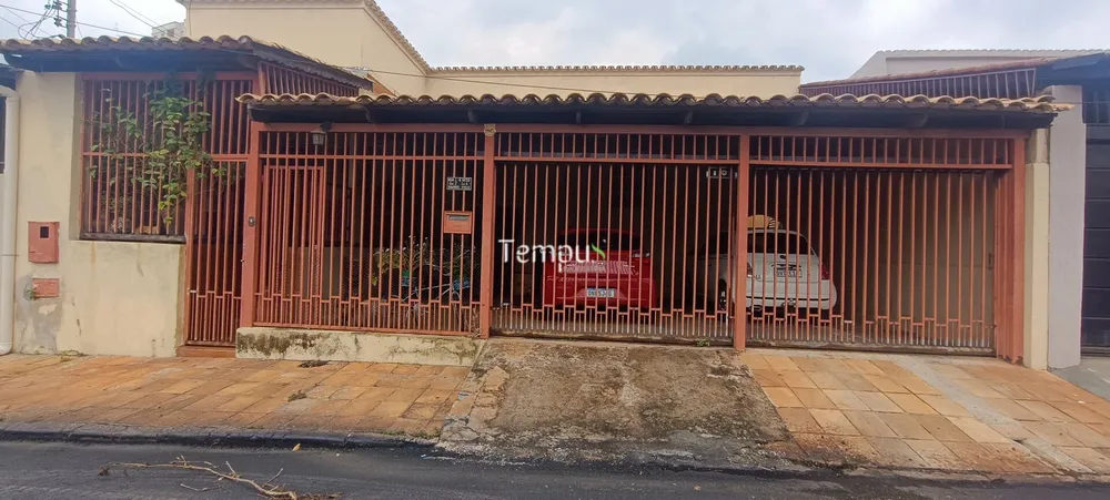 Casa, 4 quartos, 142 m² - Foto 1
