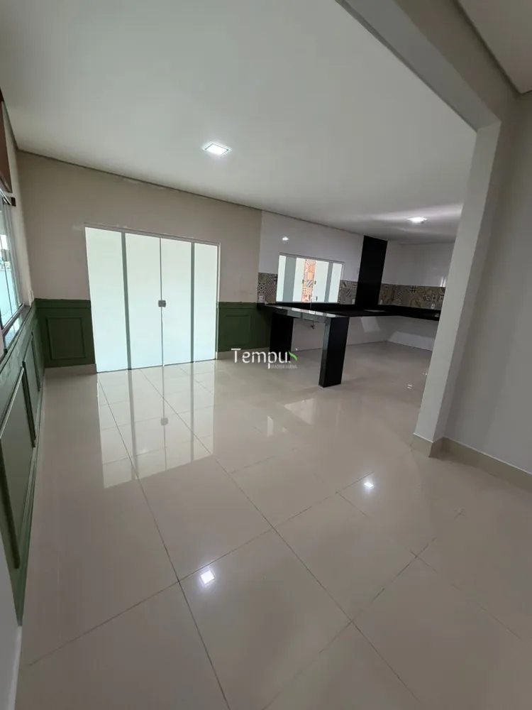 Casa, 3 quartos, 246 m² - Foto 2
