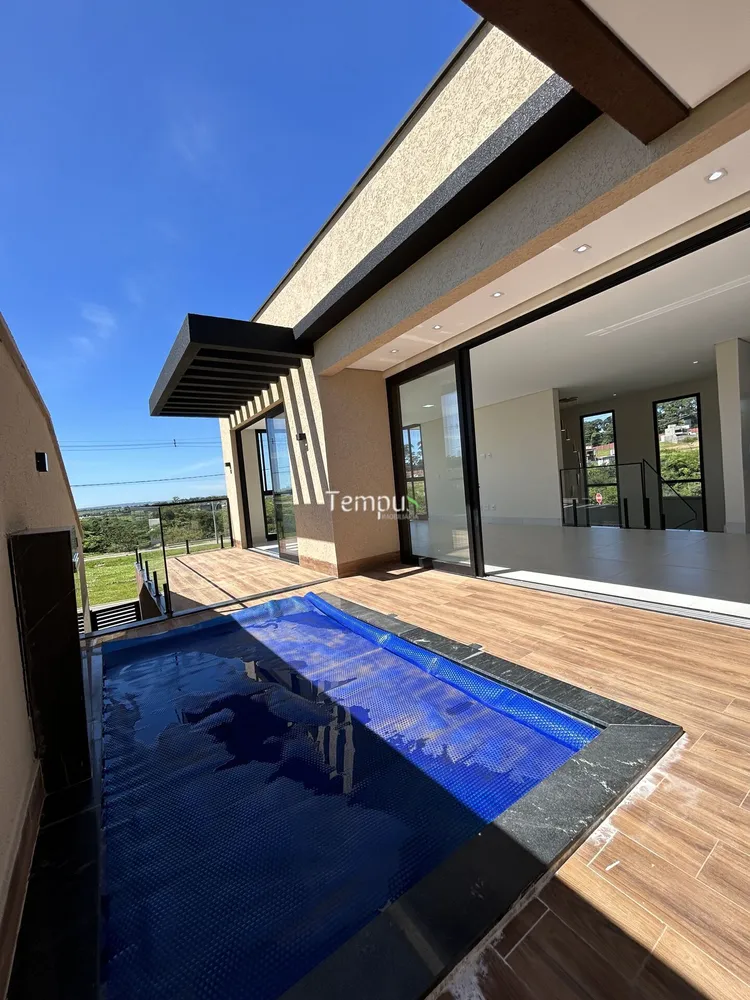Sobrado, 3 quartos, 203 m² - Foto 1