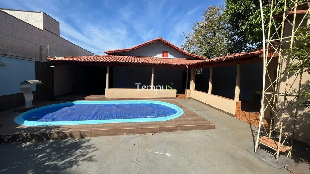 Casa, 3 quartos, 250 m² - Foto 1