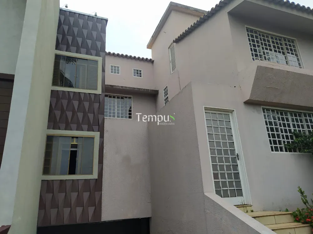 Casa, 3 quartos, 200 m² - Foto 1