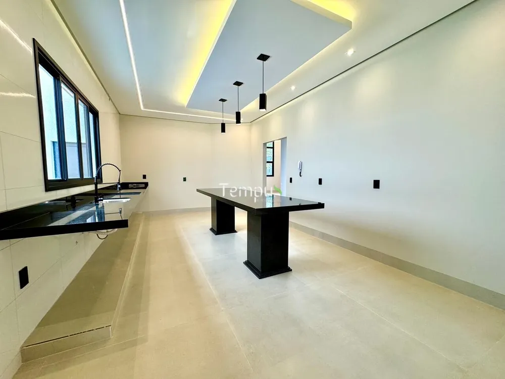 Casa, 3 quartos, 241 m² - Foto 6