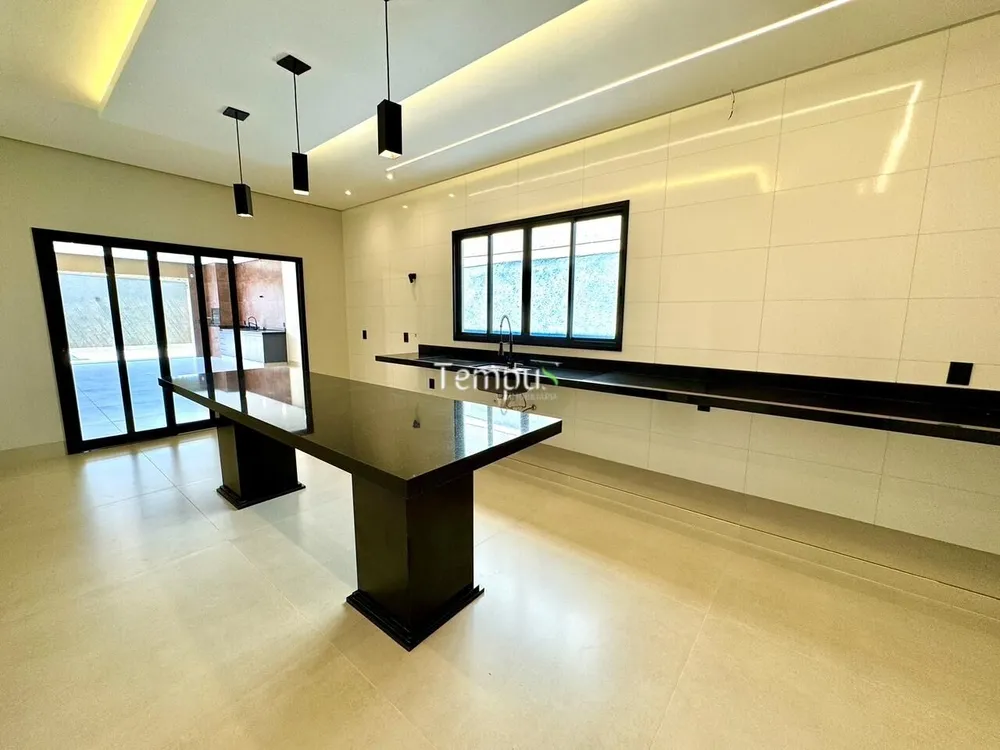 Casa, 3 quartos, 241 m² - Foto 7