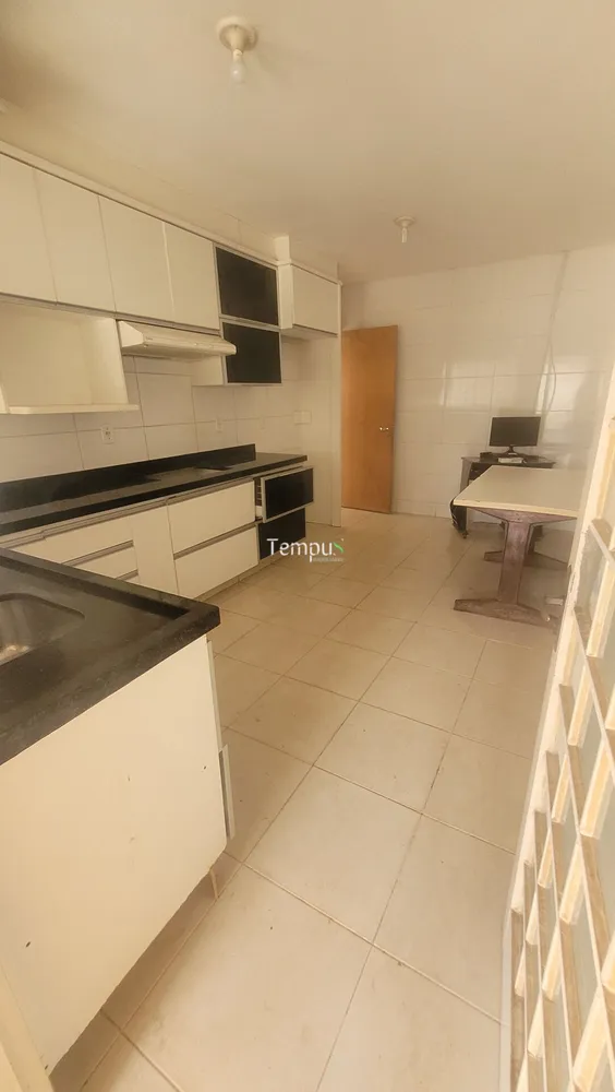 Casa, 4 quartos, 304 m² - Foto 3