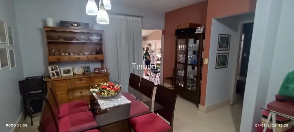 Casa, 5 quartos, 318 m² - Foto 4
