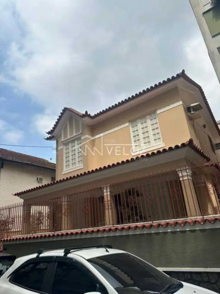 Apartamento, 3 quartos, 216 m² - Foto 1