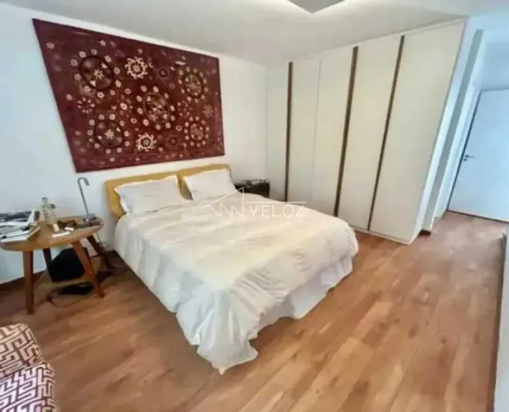 Cobertura, 3 quartos, 240 m² - Foto 2