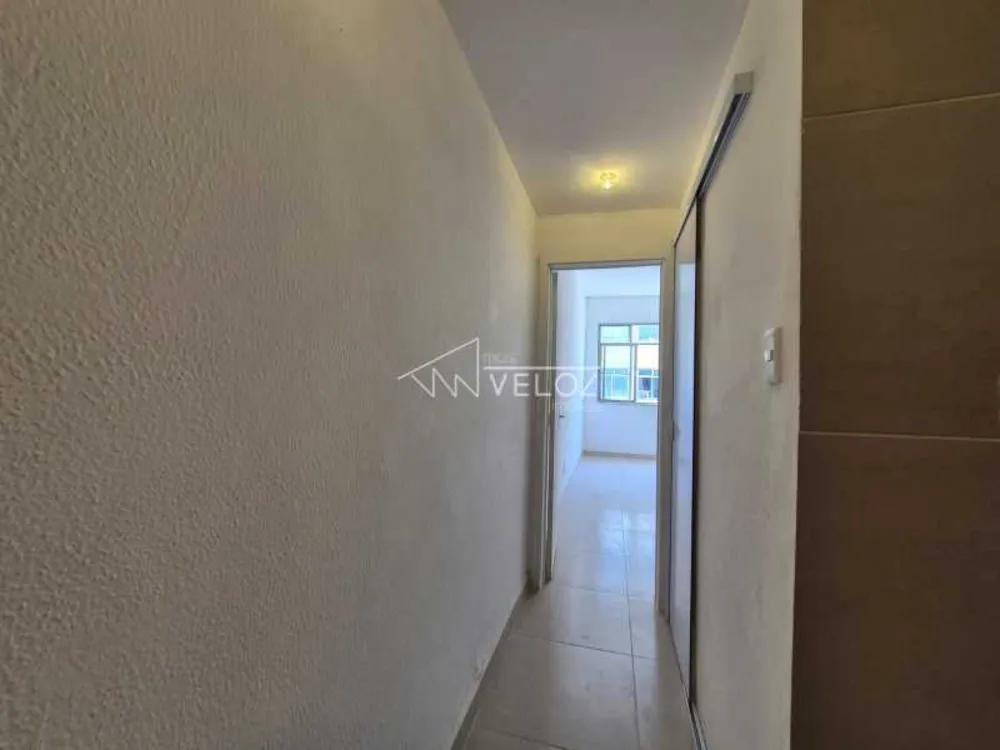 Apartamento, 1 quarto, 27 m² - Foto 2