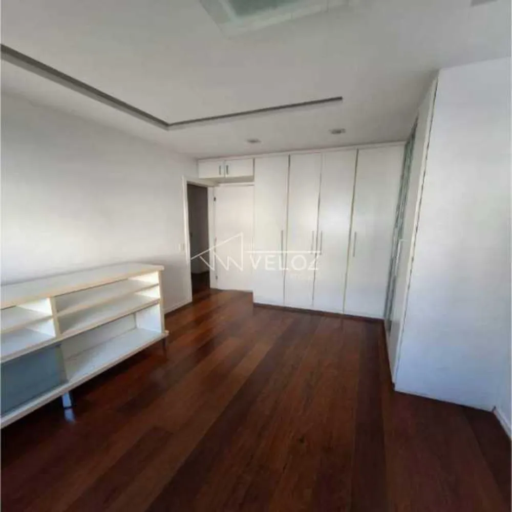 Cobertura, 3 quartos, 228 m² - Foto 1